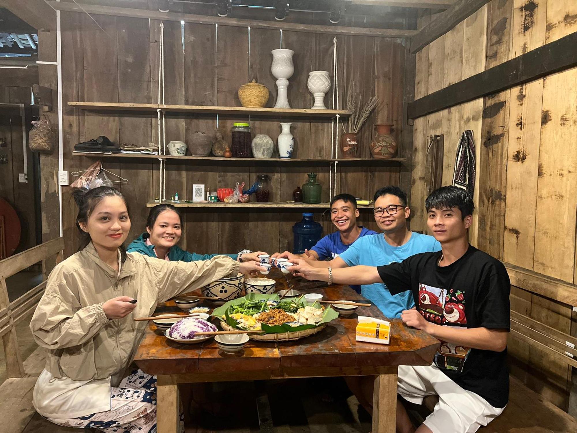 Lung Muoi Homestay Na Giao 外观 照片